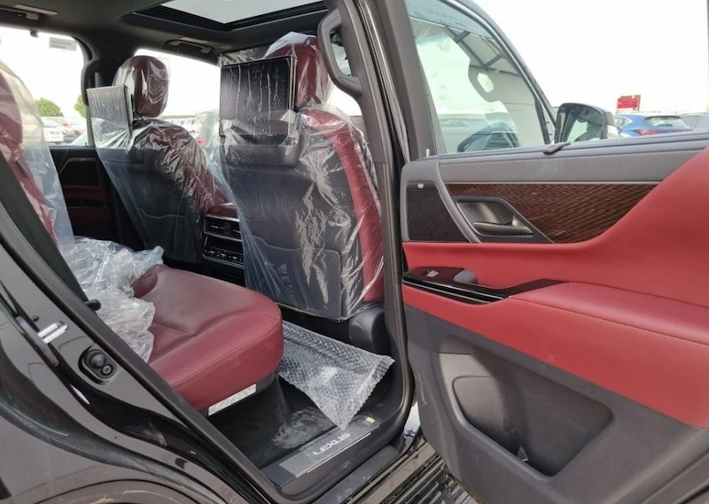 
								Lexus LX600 Signature 3.5L V6 TT Petrol 7 Seaters Automatic Transmission MY2024 full									
