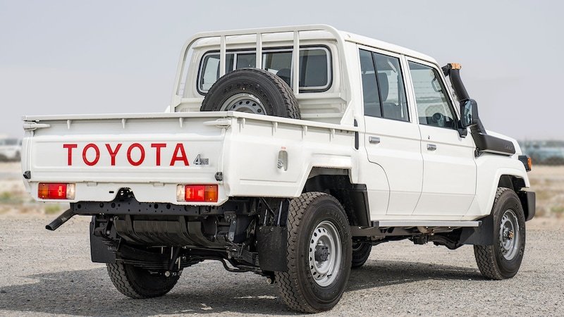 
								Toyota Land Cruiser LC79 series Double Cabin 4.2L Diesel 5 Seaters Manual Transmission MY2024 full									