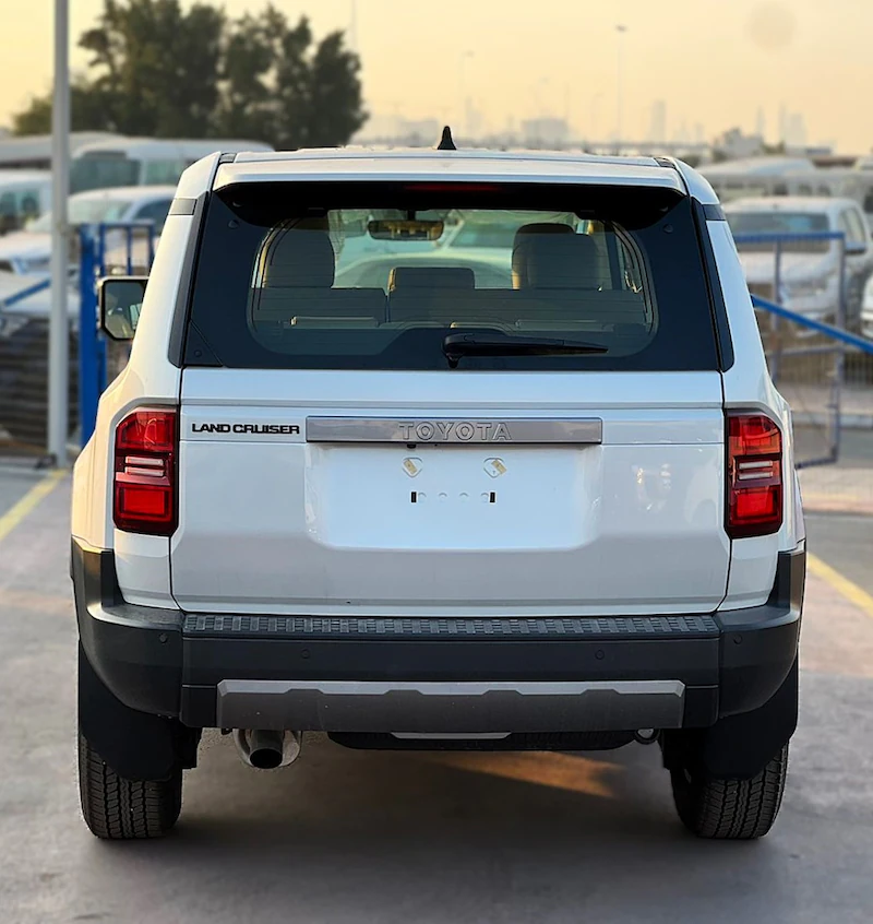 
								Toyota Land Cruiser Prado TX-L 2.7L Petrol 7 Seaters Automatic Transmission MY2024 full									