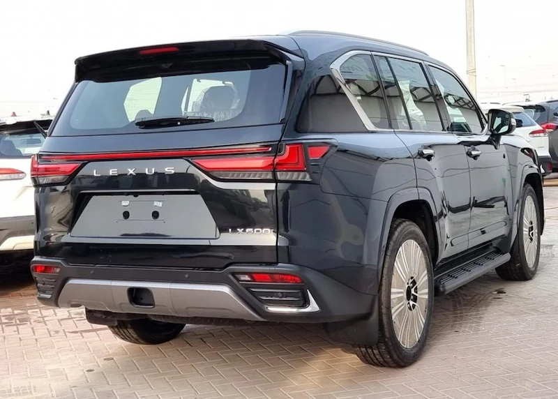 
								Lexus LX600 Signature 3.5L V6 TT Petrol 7 Seaters Automatic Transmission MY2024 full									