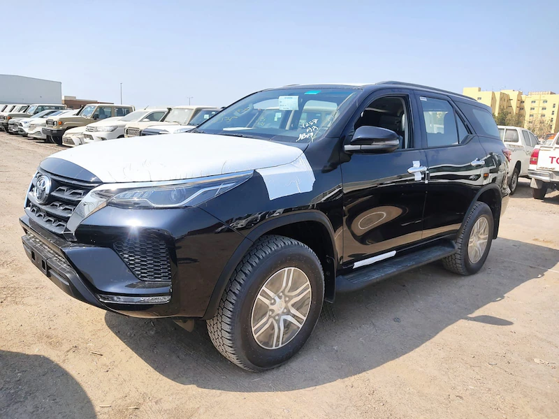 
								Toyota Fortuner 2.7L V4 4WD Petrol 7 Seaters Automatic Transmission MY2024 full									
