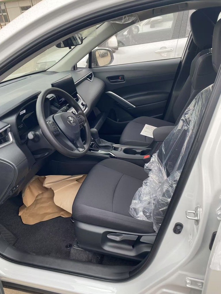 
								Toyota Corolla Cross Elite Edition 2.0L V4 FWD Petrol 5 Seaters Automatic Transmission MY2024 full									