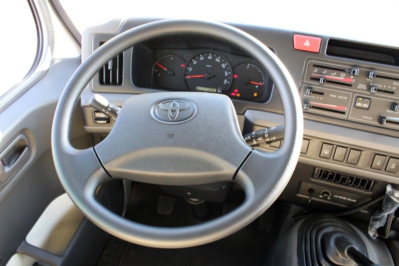 
								Toyota Coaster 30 seaters 4.2L V6 RWD Diesel Manual Transmission MY2025 full									