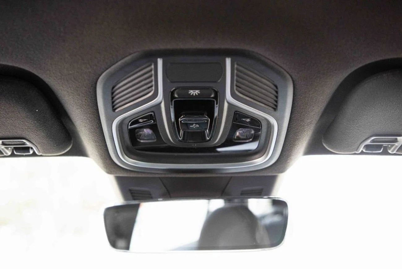
								Geely Monjaro 2.0T V4 Petrol 4WD 5 Seaters Automatic Transmission MY2024 full									