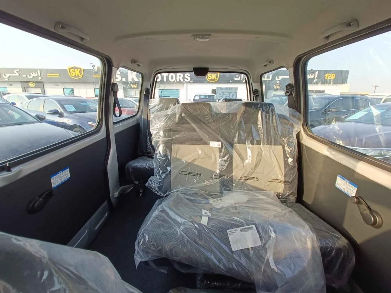 
								Suzuki EECO Van 1.2L V4 RWD Petrol 7 Seaters Manual Transmission MY2025 full									