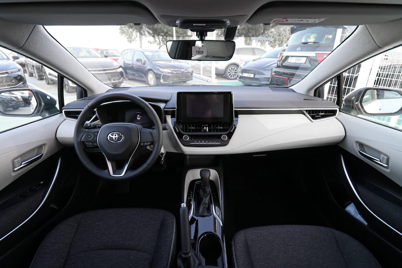 
								Toyota Corolla Standard 2.0L V4 FWD Petrol 5 Seaters Automatic Transmission MY2025 full									