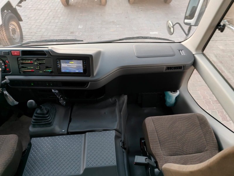 
								Toyota Coaster 23 seaters 2.8L V4 RWD Diesel Manual Transmission MY2025 full									