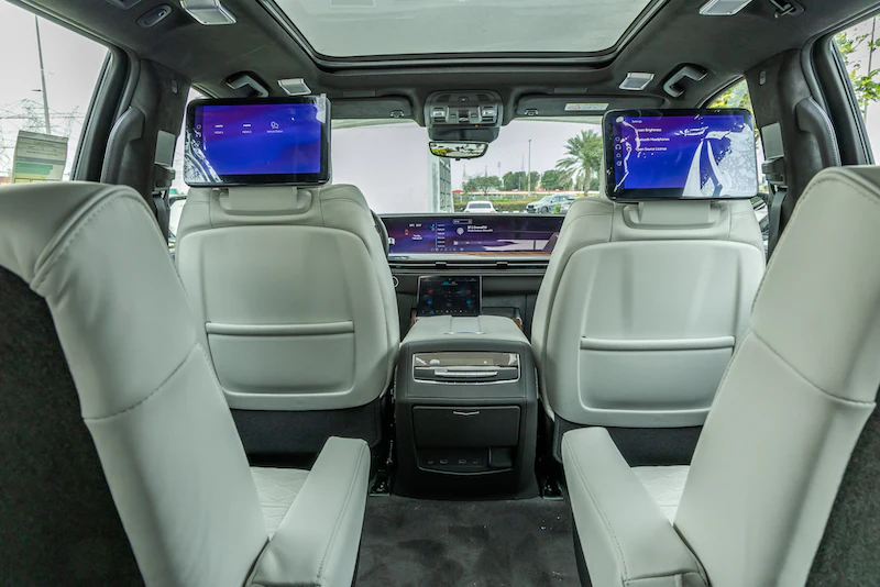
								Cadillac Escalade Sport Platinum 6.2L V8 Petrol 7 Seaters Automatic Transmission MY2025 full									