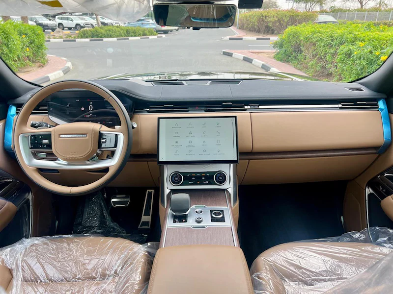 
								Range Rover Vogue HSE P400 3.0L V6 Petrol 5 Seaters Automatic Transmission MY2023 full									