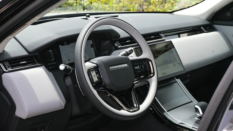
								Range Rover Velar SE P250 2.0L V4 Petrol 5 Seaters Automatic Transmission MY2025 full									