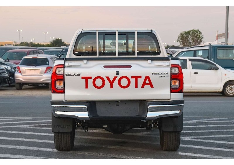 
								Toyota Hilux SR5 Double Cabin 2.7L V4 4WD Petrol 5 Seaters Automatic Transmission MY2025 full									