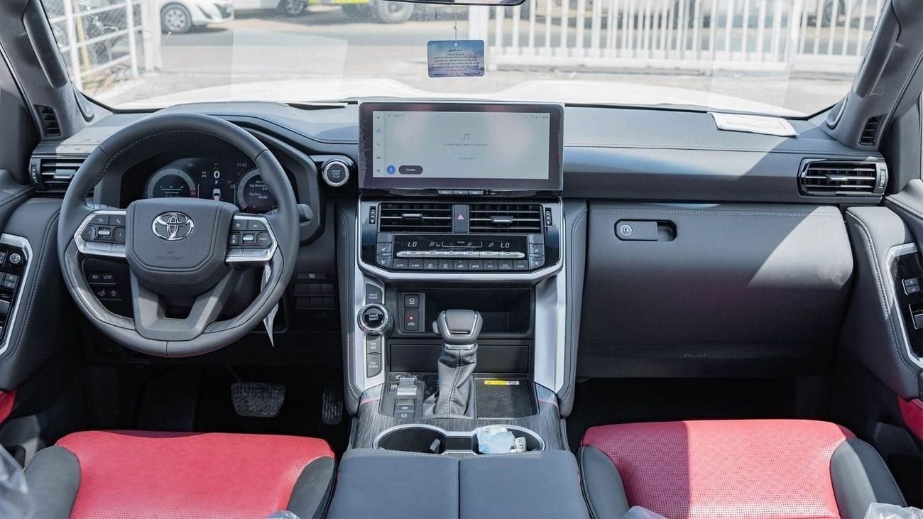 
								Toyota Land Cruiser LC300 Series VXR-Top Trim TT 3.5L Petrol 4WD 7 Seaters Automatic Transmission MY2025 full									