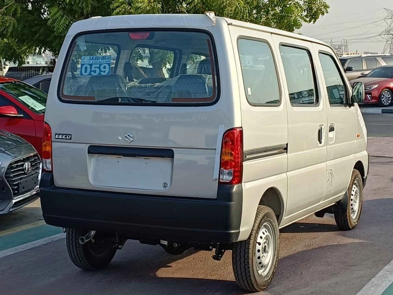 
								Suzuki EECO Van 1.2L V4 RWD Petrol 7 Seaters Manual Transmission MY2025 full									