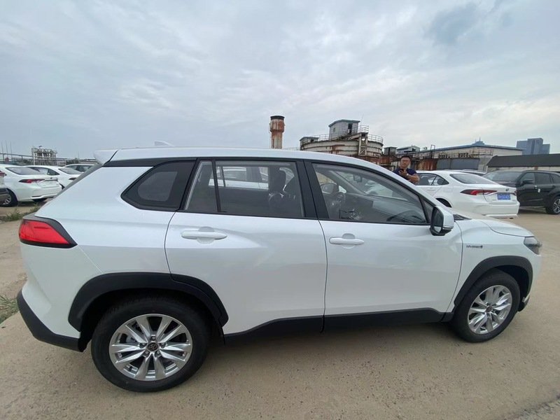 
								Toyota Corolla Cross Elite Edition 2.0L V4 FWD Petrol 5 Seaters Automatic Transmission MY2024 full									