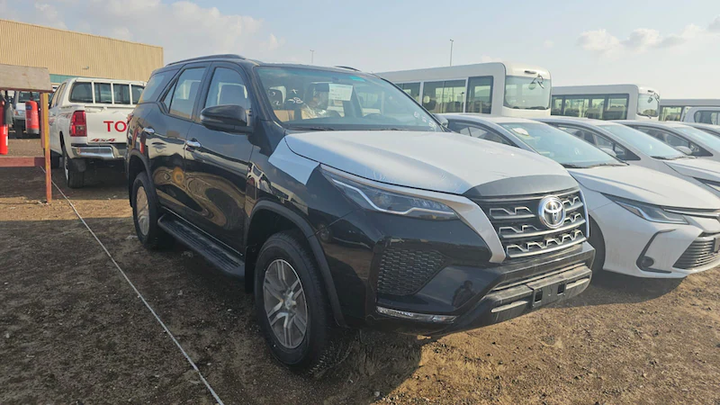 
								Toyota Fortuner 2.7L V4 4WD Petrol 7 Seaters Automatic Transmission MY2024 full									