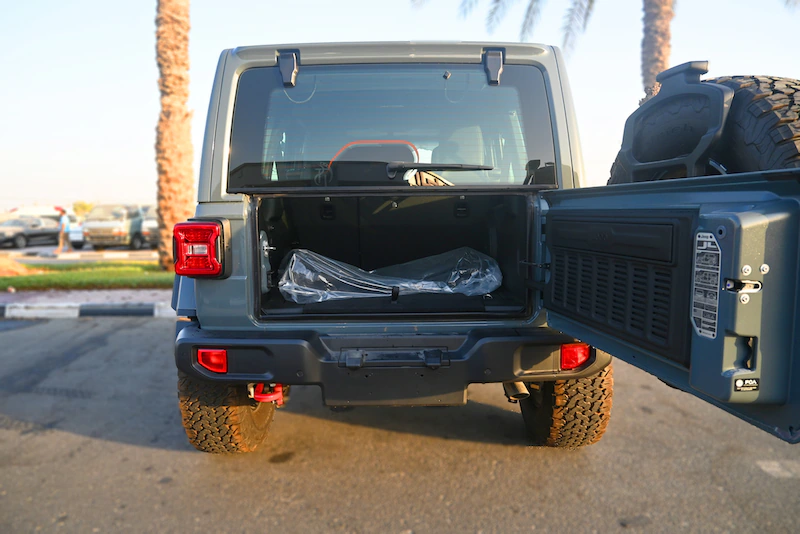 
								Jeep Wrangler Rubicon 2.0L V4 Petrol 5 Seaters Automatic Transmission MY2024 full									
