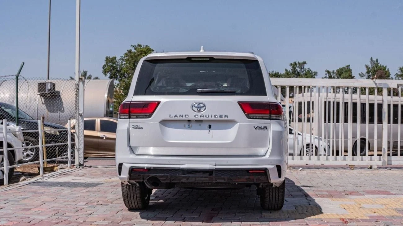 
								Toyota Land Cruiser LC300 Series VXR-Top Trim TT 3.5L Petrol 4WD 7 Seaters Automatic Transmission MY2025 full									
