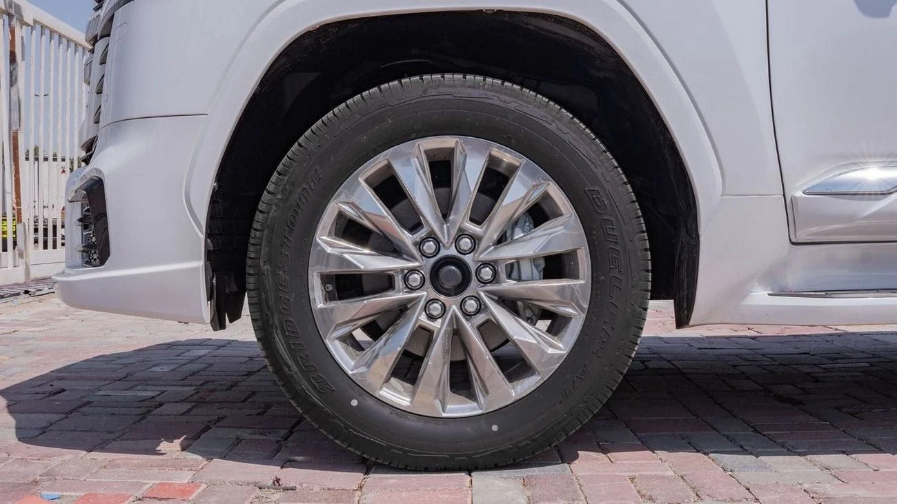 
								Toyota Land Cruiser LC300 Series VXR-Top Trim TT 3.5L Petrol 4WD 7 Seaters Automatic Transmission MY2025 full									