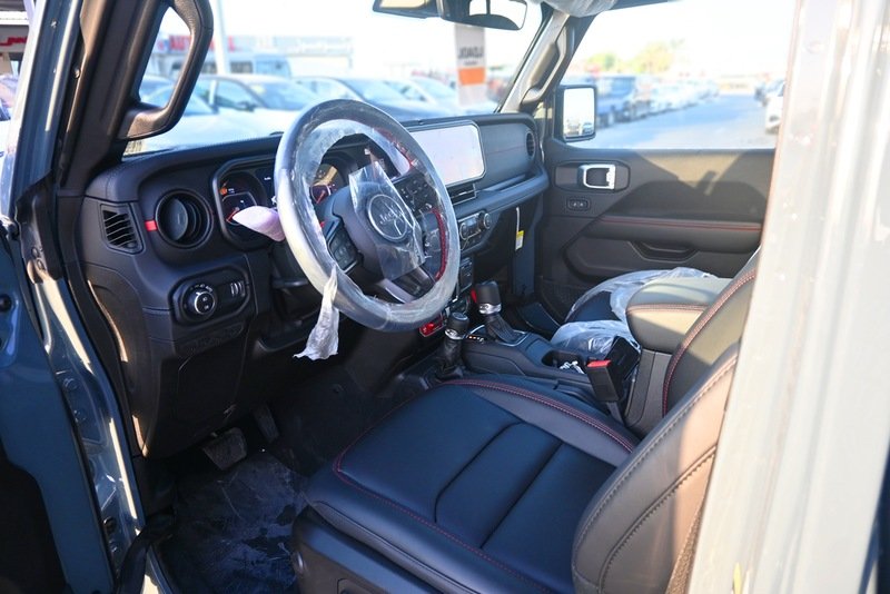 
								Jeep Wrangler Rubicon 2.0L V4 Petrol 5 Seaters Automatic Transmission MY2024 full									