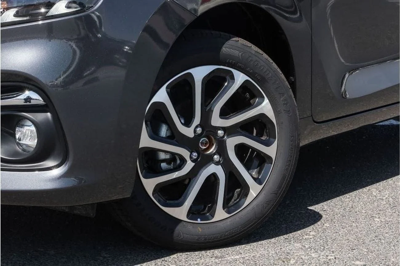 
								Suzuki Baleno GLX 1.5L V4 FWD Petrol 5 Seaters Automatic Transmission MY2025 full									
