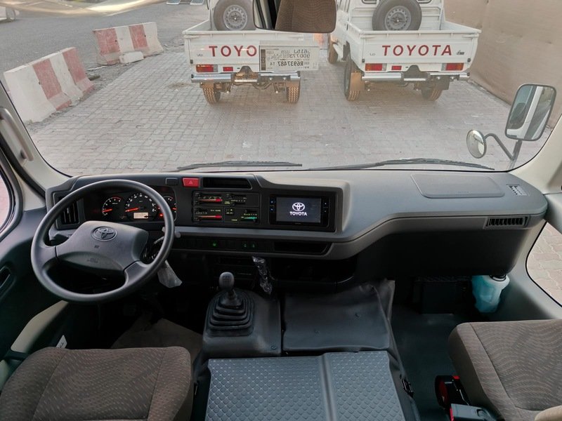 
								Toyota Coaster 23 seaters 2.8L V4 RWD Diesel Manual Transmission MY2025 full									